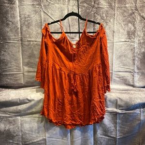 Shoulder cutout with tie straps boho top